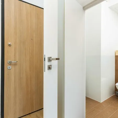Zajezdnia Wrzeszcz Grudziadzka By Renters * Gdansk