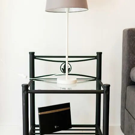 Zajezdnia Wrzeszcz Grudziadzka By Renters Lägenhet