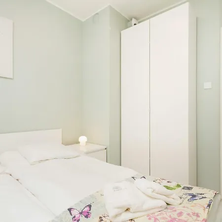 Zajezdnia Wrzeszcz Grudziadzka By Renters Lägenhet *