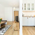 Zajezdnia Wrzeszcz Grudziadzka By Renters Danzica